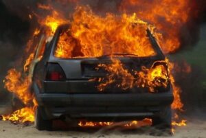 На трассе под Волгоградом горела Mazda 2002 года выпуска