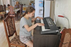 Слабовидящая сирота из Волгограда мечтает о своем жилье