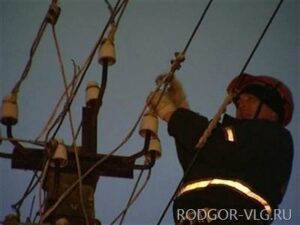 В Волгоградскую область направлены дополнительные бригады энергетиков