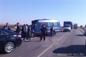 В двойном ДТП на трассе «Волгоград – Москва» 2 погибли, 5 госпитализированы
