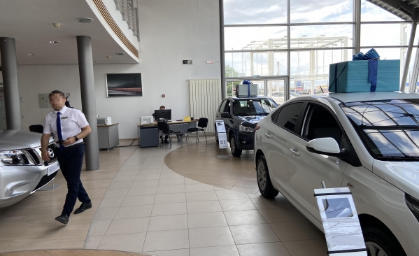 40 человек подозревают, что их «кинул» волгоградский автосалон
