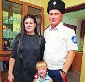 Молодая казачья семья из Ерзовки бережно хранит традиции предков