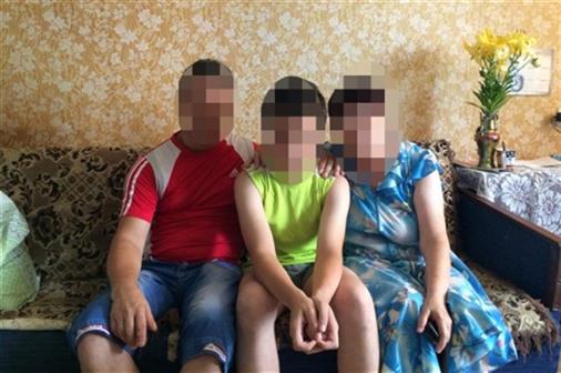 В Волгограде мать-лесбиянка два года держала сына на цепи