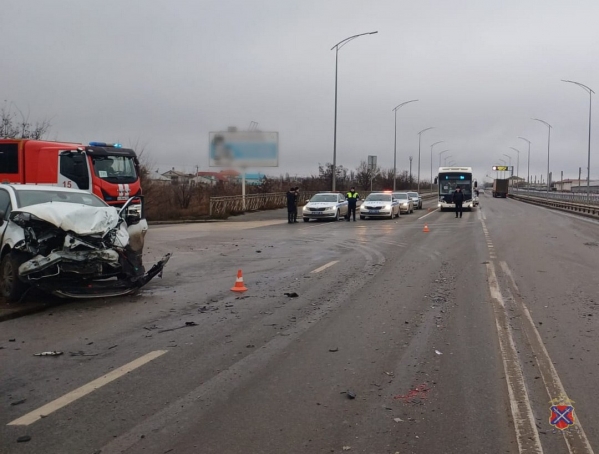 В Волгограде женщина погибла в тройном ДТП