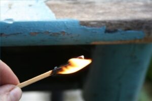 51-летняя пьяная женщина подожгла дом односельчанина под Волгоградом