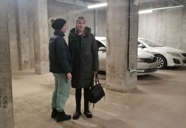 Волгоградка судится с застройщиком: «Осталась без денег и парковочного места»