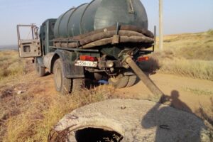 Под Волгоградом ассенизаторские машины сливали ЖБО рядом с домами