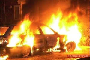 32-летний волгоградец угнал автомобиль приятеля и сжёг его