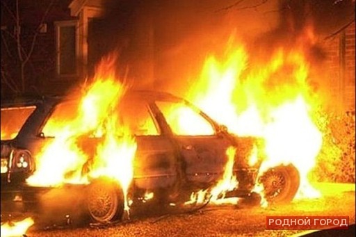 32-летний волгоградец угнал автомобиль приятеля и сжёг его