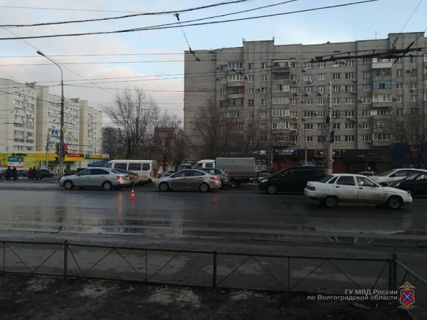 В Тракторозаводском районе водитель ВАЗа сбил 17-летнего пешехода