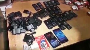 В исправительную колонию в Волгограде пытались передать 25 телефонов