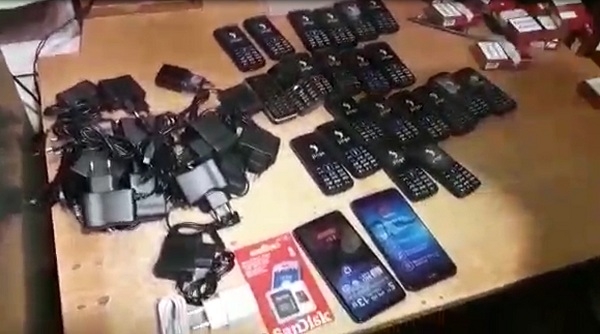 В исправительную колонию в Волгограде пытались передать 25 телефонов