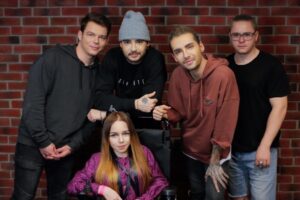 Фанатка рока, будущий юрист и просто красавица!