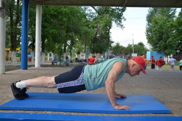 72-летний Владимир Можин из Калача-на-Дону заработал золотой значок ГТО