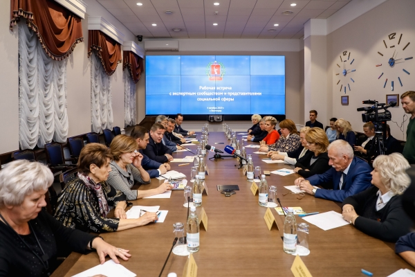 Лариса Тропкина: «Намечены новые горизонты развития соцсферы»