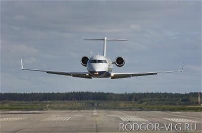 В Волгограде самолет совершил экстренную посадку