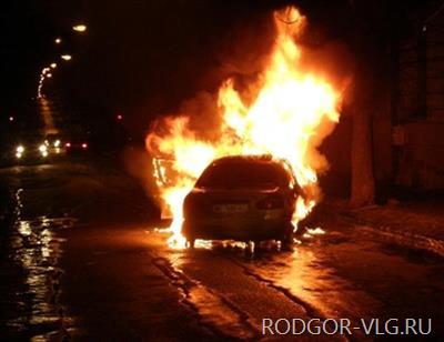 Волгоградец, не справившись с управлением, наехал на дерево