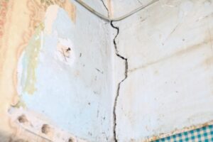 В Волгограде был снесен аварийный дом, построенный 67 лет назад