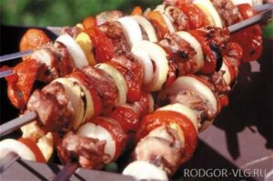 Шашлык: как приготовить, как замариновать, рецепты соусов к шашлыку