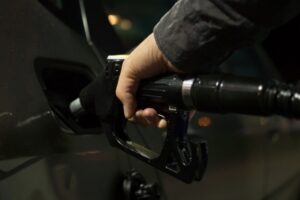 Волгоградцев неприятно удивили цены на бензин