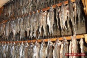 Житель Котельниково съел купленную с рук рыбу и умер