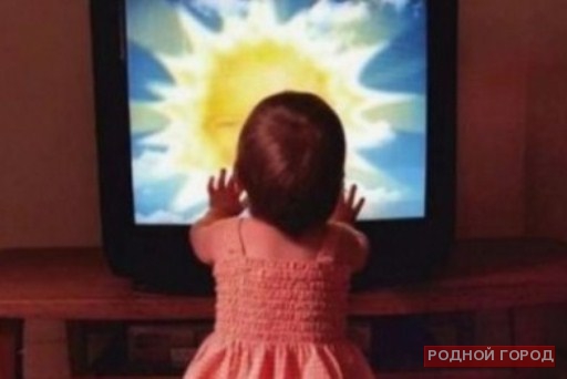 Под Волгоградом телевизор упал на 2-летнюю девочку