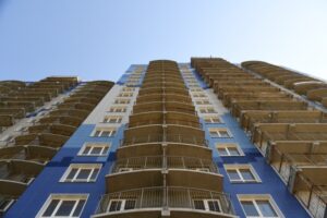 Волгоградский политолог: дольщиков пытаются вовлечь в политические игры