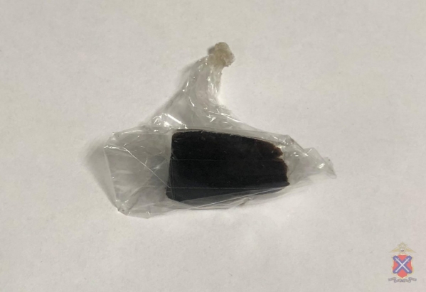 Под Волгоградом у пассажира такси обнаружили наркотики