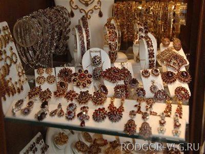 В Волгограде продавец присвоила 800 украшений ценой 5 миллионов рублей