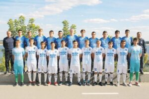 Юные волгоградские футболисты в Сочи пока идут без поражений