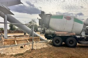 В Советском районе Волгограда стартовал ремонт самолета-памятника