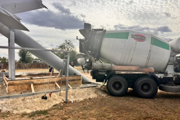 В Советском районе Волгограда стартовал ремонт самолета-памятника