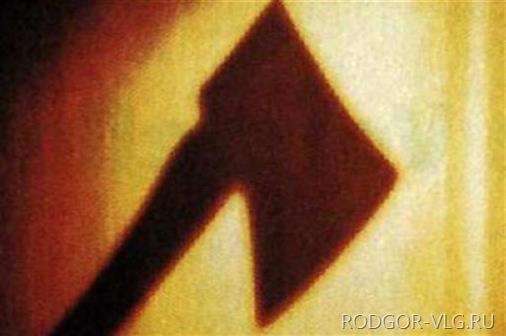 В доме главы Елани сосед зарубил приятеля топором