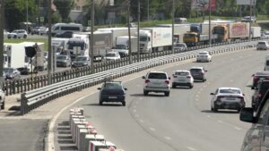 Автомобили с пробегом продолжают дешеветь