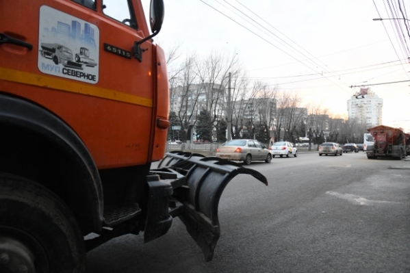 Трассы Волгоградской области обрабатывают 166 единиц техники