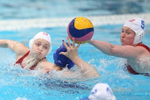 Волгоградские ватерполистки с победы стартовали в финальном раунде Кубка России