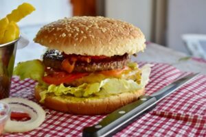 Ученые назвали опасные для здоровья мужчин продукты