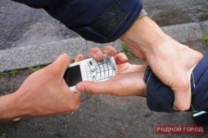 30-летний рецидивист избил и ограбил восьмиклассника под Волгоградом