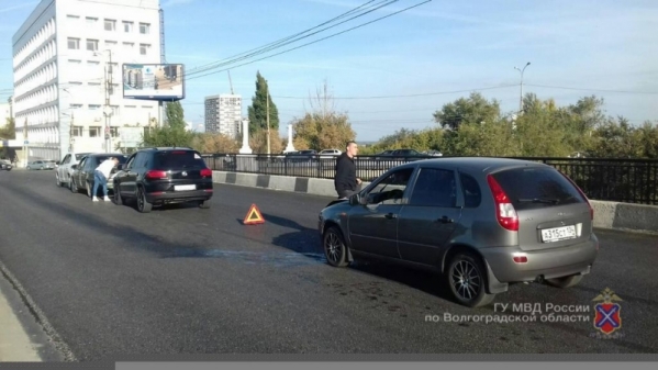 В Волгограде  столкнулись 4 машины – пострадали дети