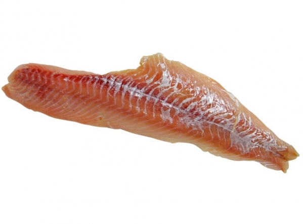 Сойдет за деликатес: волгоградцу продали червивую рыбу под видом свежей