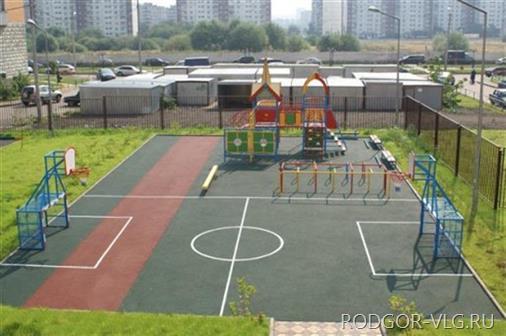 10-летний мальчик едва не повесился на детской площадке под Волгоградом