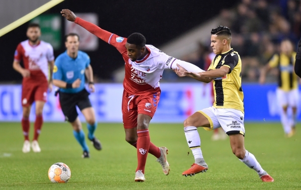 «Витесс» волгоградца Слуцкого одолел «Утрехт» Дика Адвоката