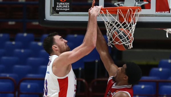 Баскетбольный ЦСКА одержал 12-ю победу подряд в Евролиге
