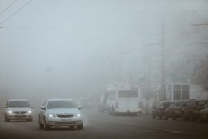 Волгоградцев просят быть осторожнее на дорогах во время тумана