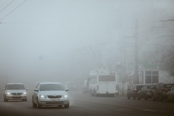 Волгоградцев просят быть осторожнее на дорогах во время тумана