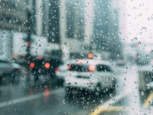 Дождь, грозу и ветер обещают волгоградцам синоптики