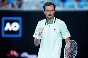 Даниил Медведев вышел в полуфинал Australian Open