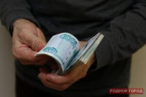 В Волгограде замдиректора фирмы на 3,5 млн рублей обманул УК