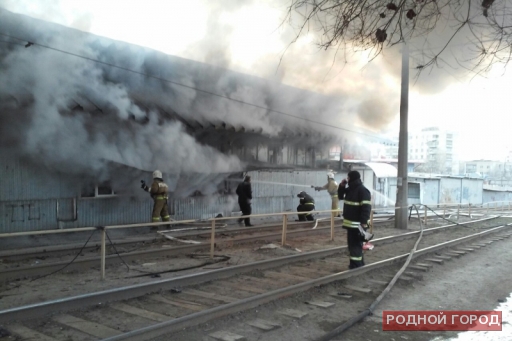 На месте пожара на рынке Волгограда найдено тело погибшей
