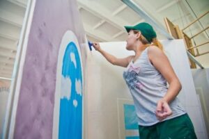 В Волгограде определяют лучших среди молодых маляров и строителей